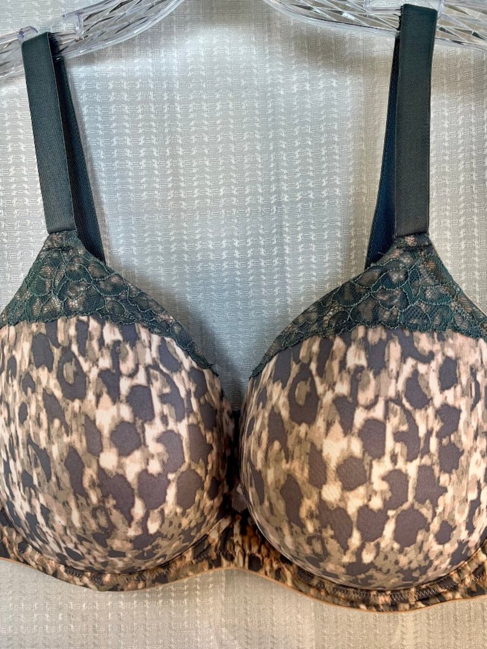 Dream Fit Full Figure Plunge Underwire Bra Grey Leopard 42DD
